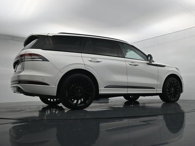 Used 2023 Lincoln Aviator Reserve w/ Equipment Group 201A AWD/4WD image 38