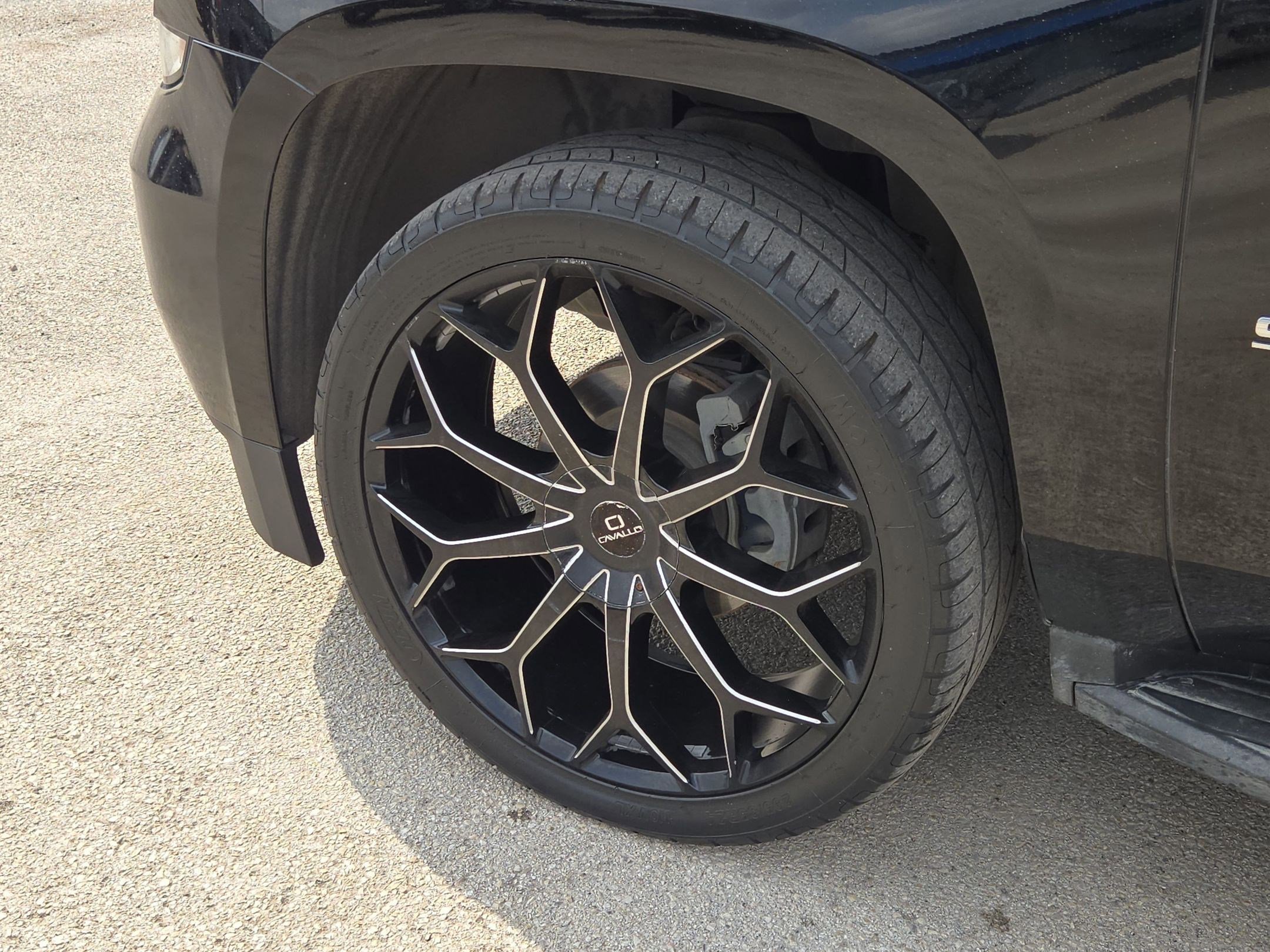 Used 2019 Chevrolet Suburban LT image 30