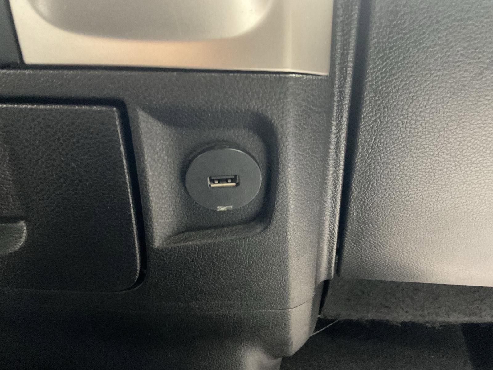 Used 2016 RAM 1500 Classic SLT image 20