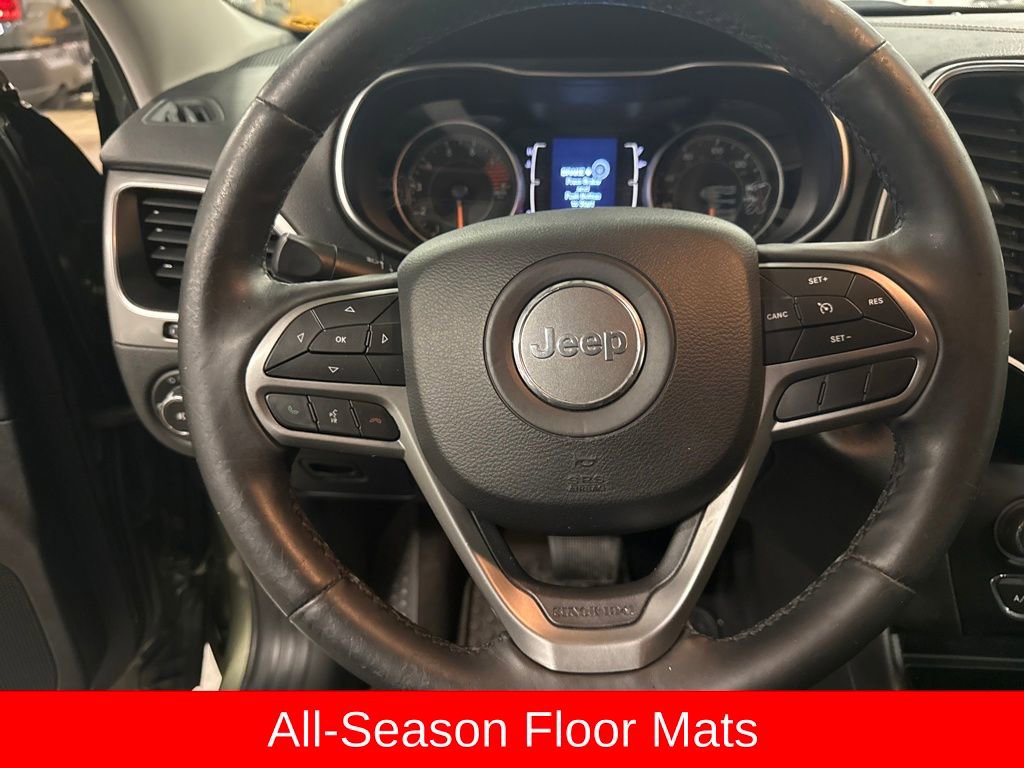 Used 2019 Jeep Cherokee Latitude Plus w/ Cold Weather Group image 16