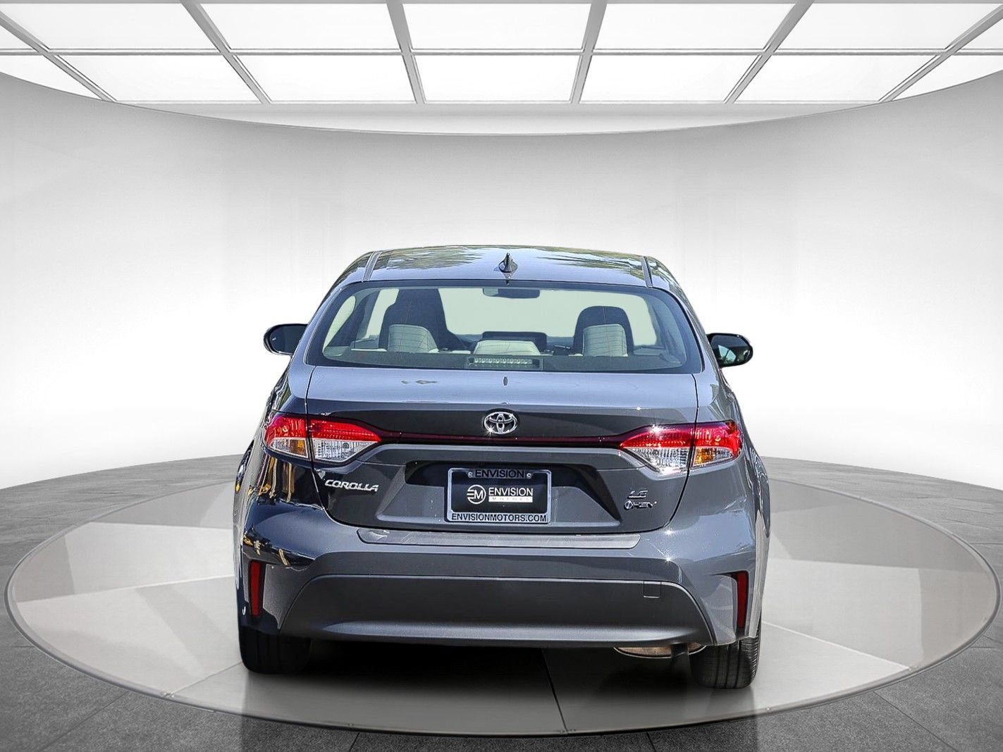 Used 2026 Toyota Corolla LE FWD image 3
