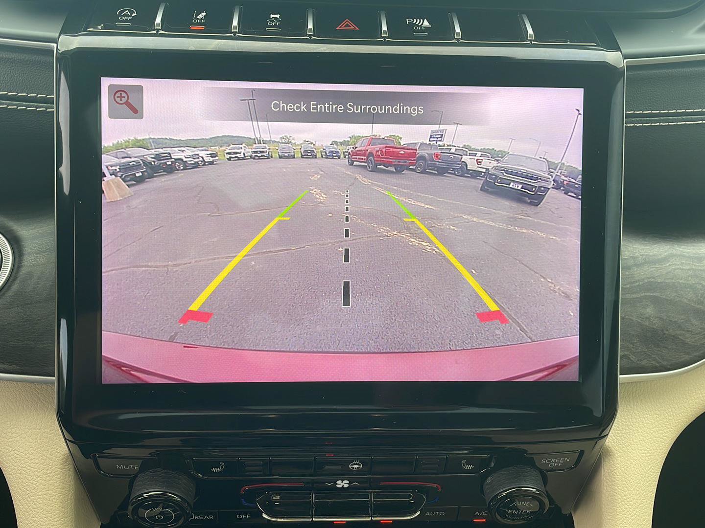 Used 2021 Jeep Grand Cherokee L Limited AWD/4WD image 24