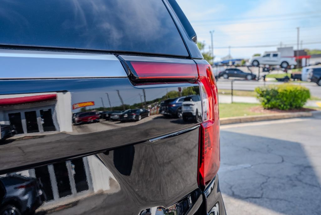 Used 2026 GMC Yukon XL Denali w/ Sun & Power Step Package image 30