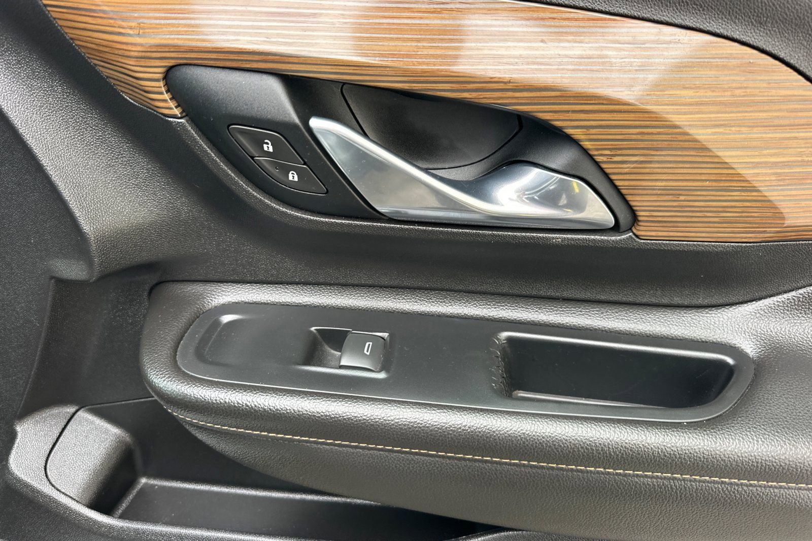 Certified 2021 GMC Terrain SLE image 22