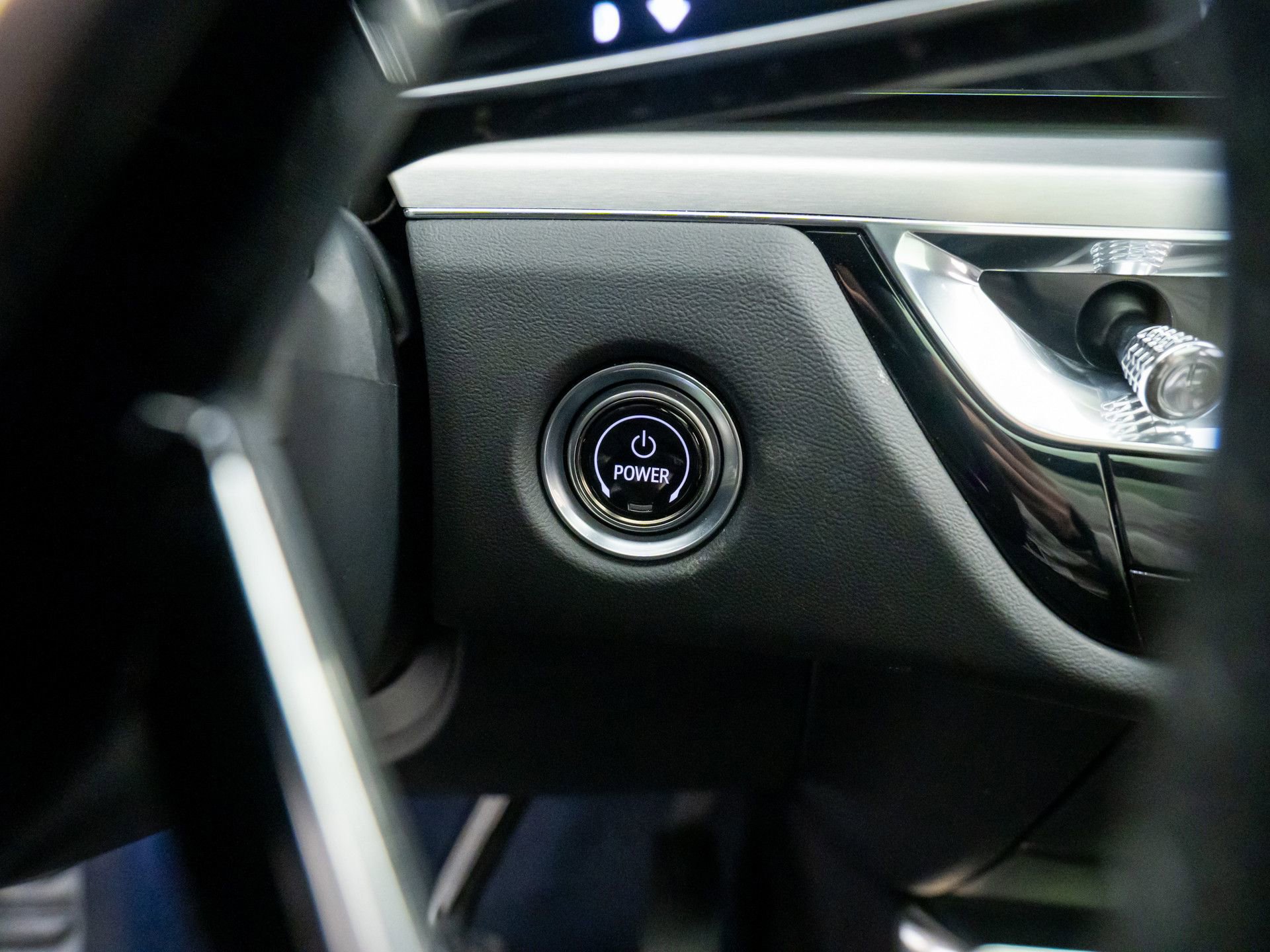 Certified 2024 Cadillac Lyriq Luxury w/ LPO, Floor Liner Package image 26