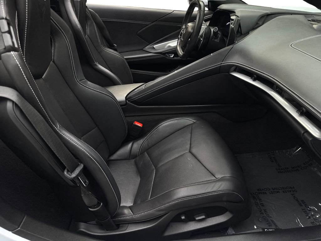 Used 2021 Chevrolet Corvette Stingray Coupe w/ Z51 Performance Package RWD image 38