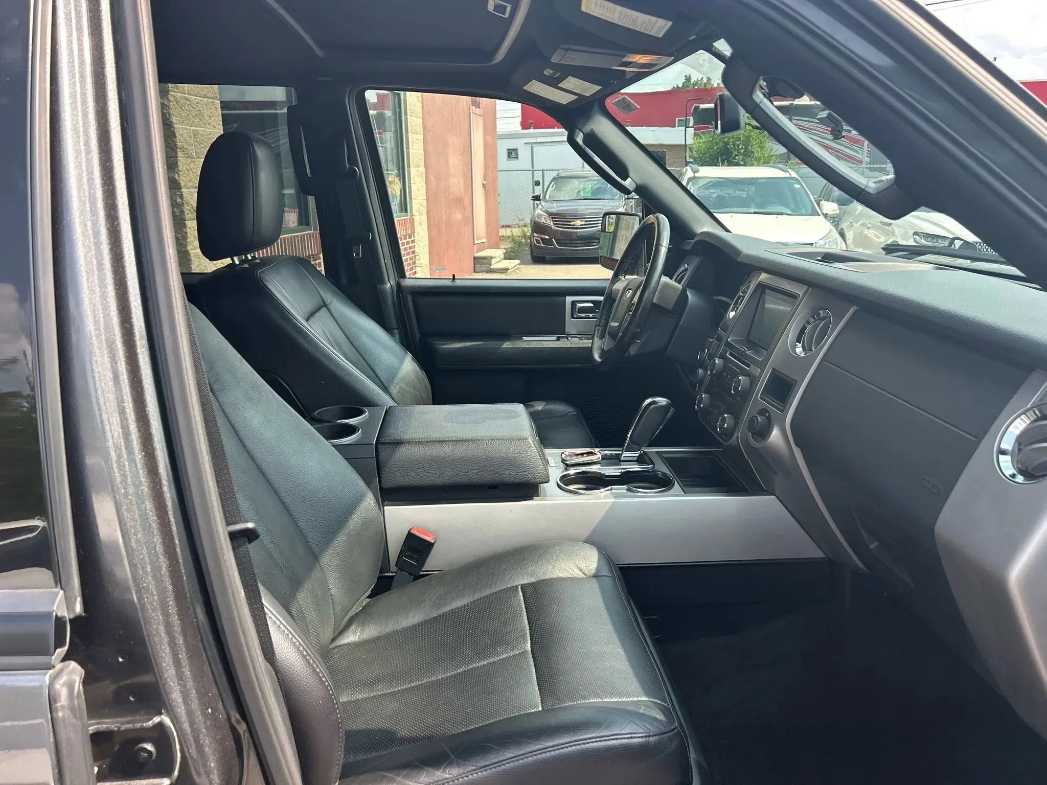 Used 2017 Ford Expedition Limited w/ Equipment Group 301A image 27