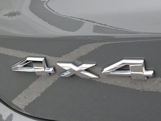 Used 2023 Jeep Compass Latitude image 32