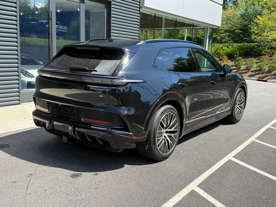 New 2026 Porsche Cayenne S AWD/4WD image 7