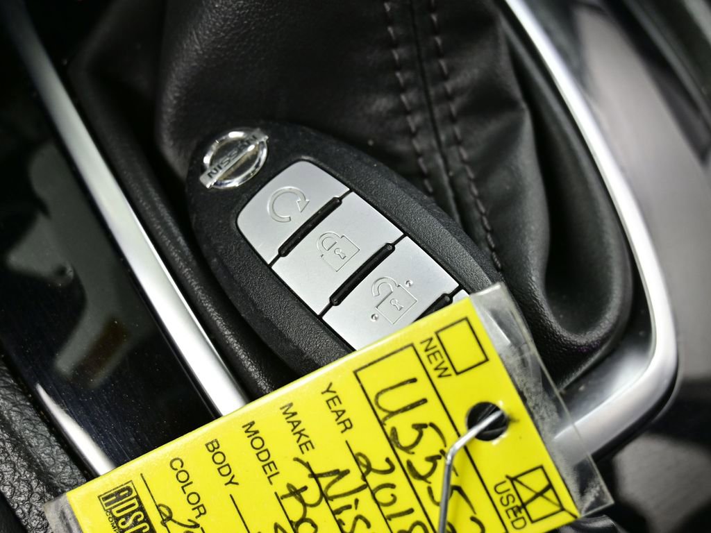 Used 2018 Nissan Rogue Sport SL w/ SL Premium Package image 12