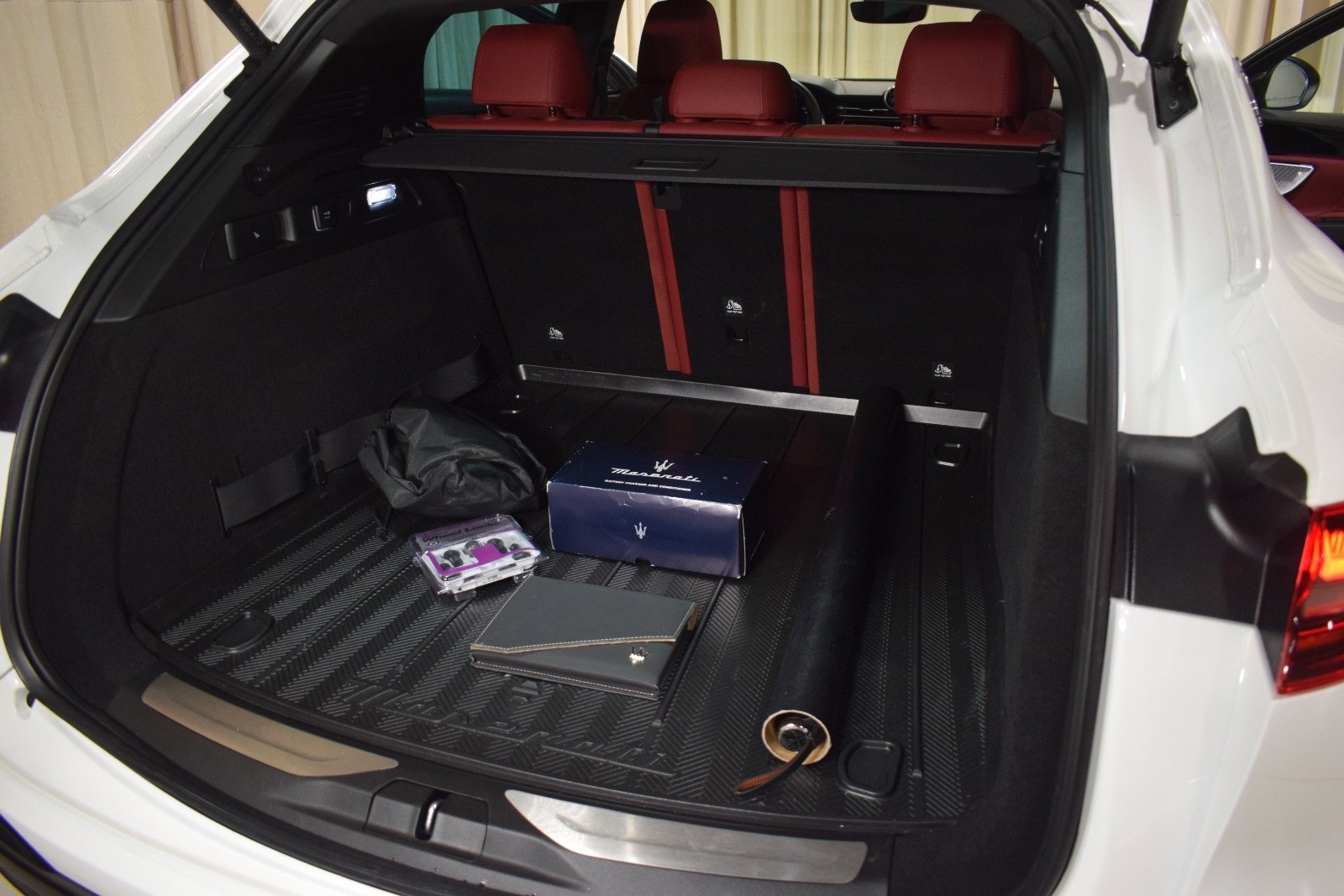 Used 2024 Maserati Grecale Trofeo image 40