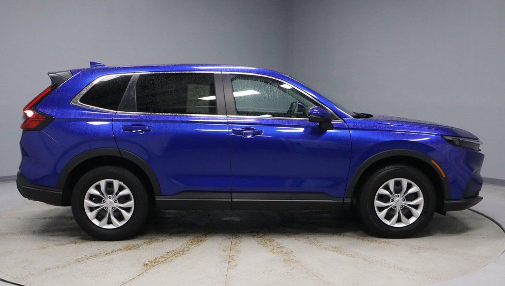 Used 2025 Honda CR-V LX image 11