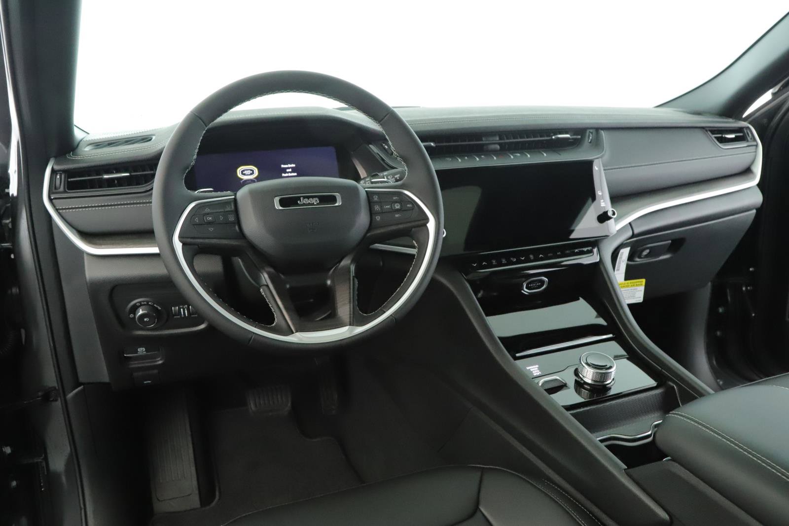 New 2026 Jeep Grand Cherokee Limited w/ Limited Altitude Package image 2