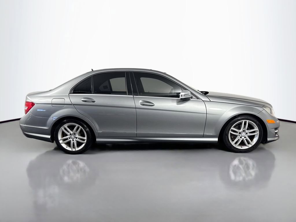 Used 2014 Mercedes-Benz C 250 Sedan image 4