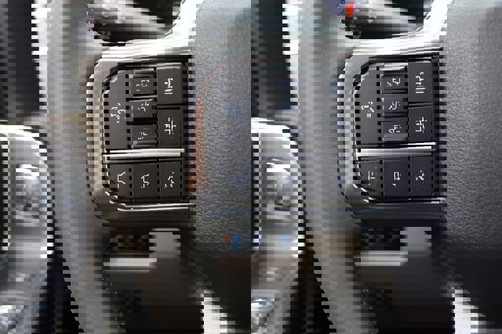 Used 2025 Ford F250 Platinum w/ Platinum Plus Package image 30