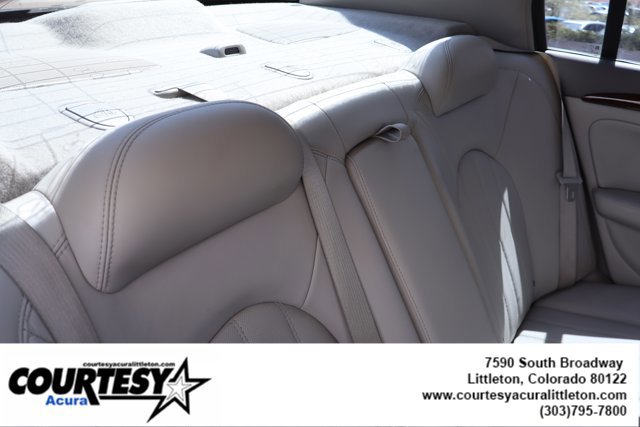 Used 2010 Buick Lucerne CXL FWD image 29