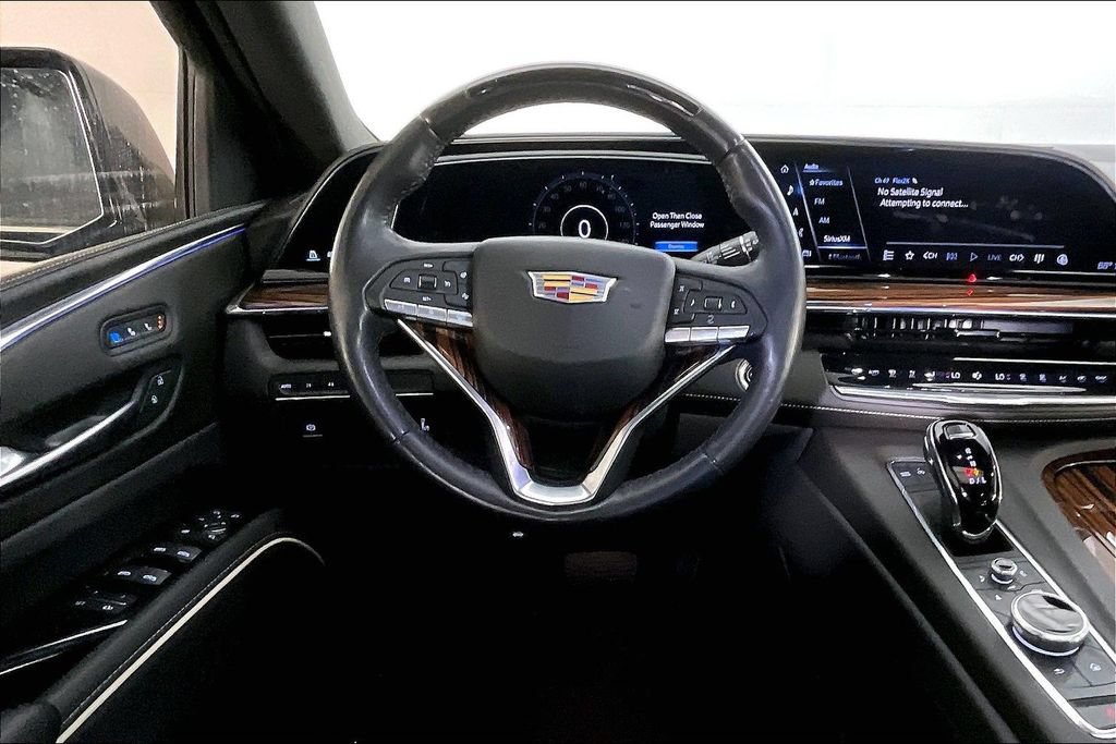 Used 2024 Cadillac Escalade ESV Premium Luxury AWD/4WD image 8