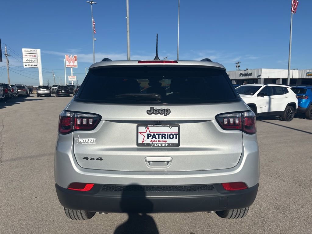 New 2026 Jeep Compass Latitude image 4