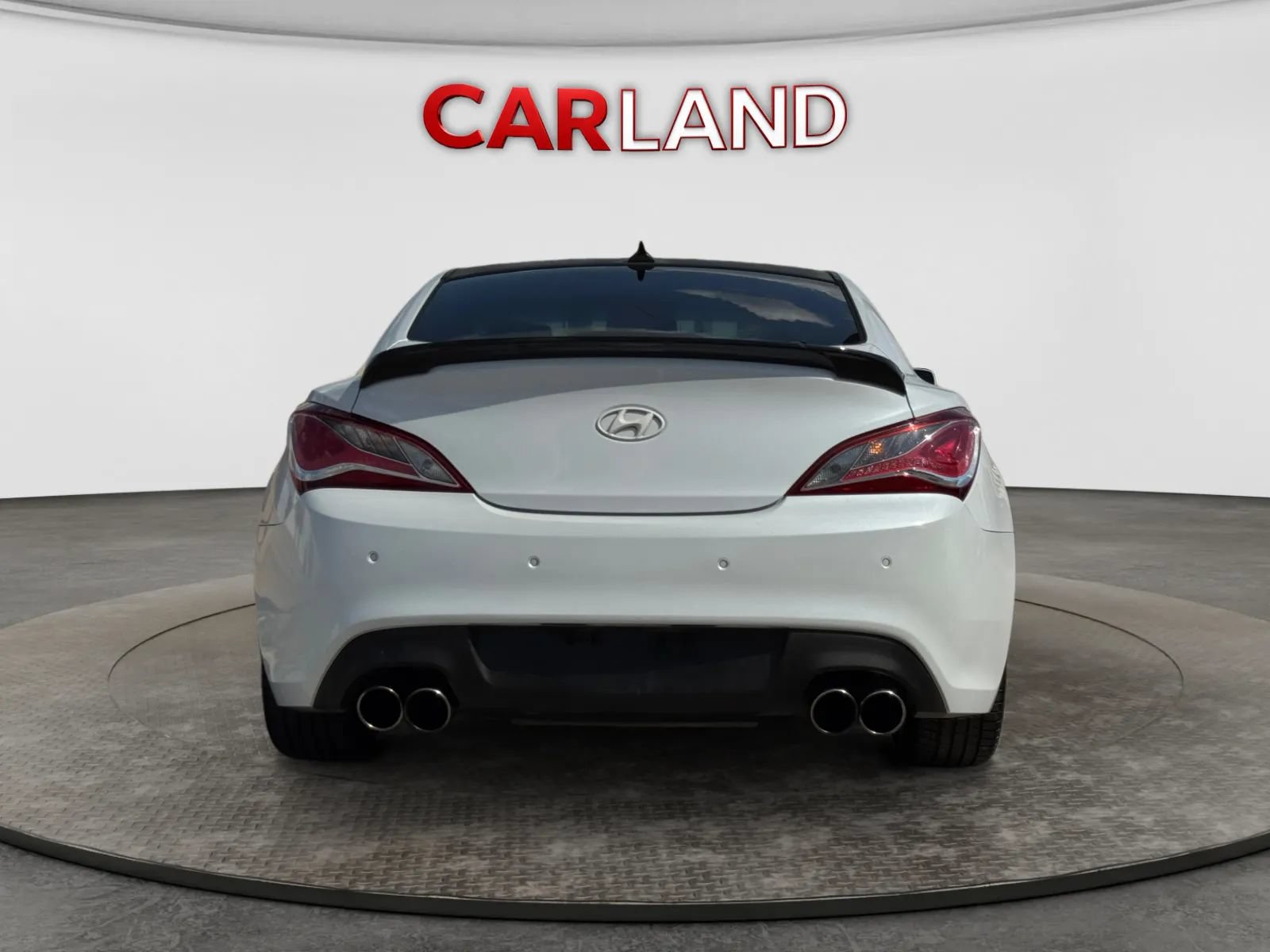 Used 2014 Hyundai Genesis Coupe 2.0T RWD image 4