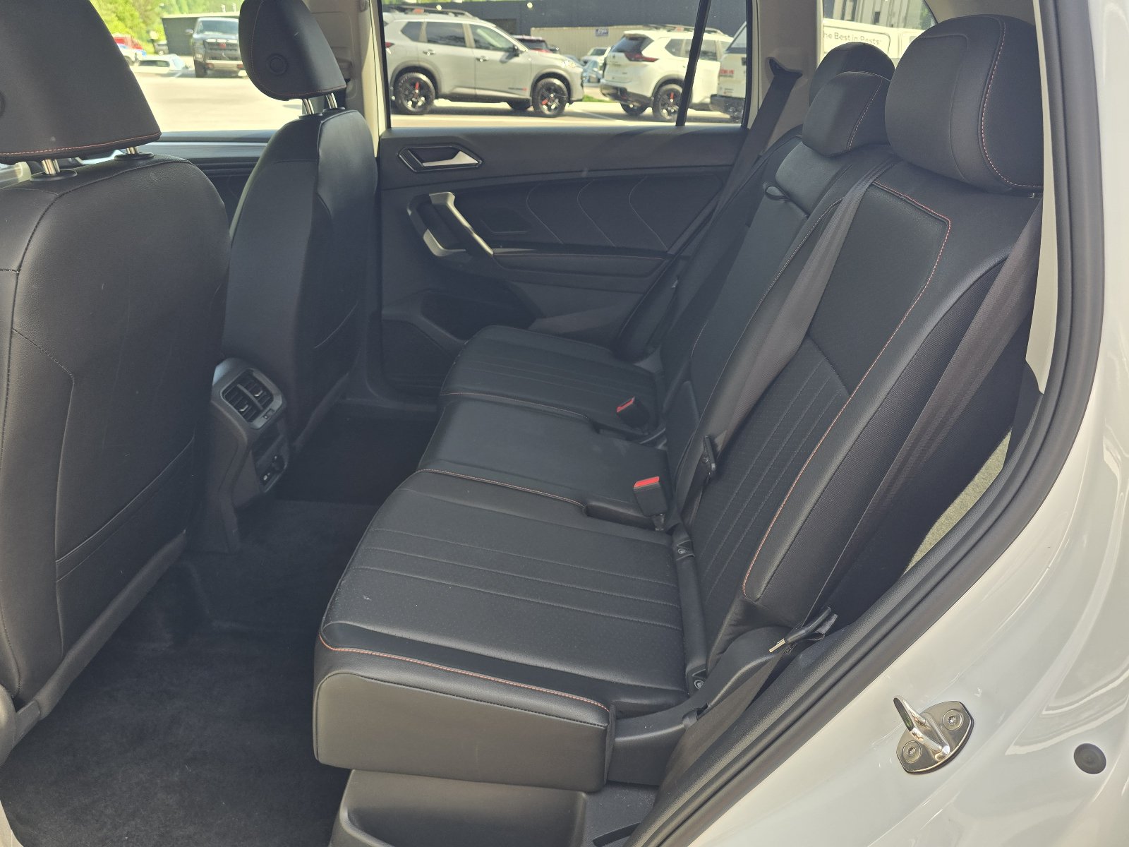 Used 2024 Volkswagen Tiguan Wolfsburg Edition AWD/4WD image 11