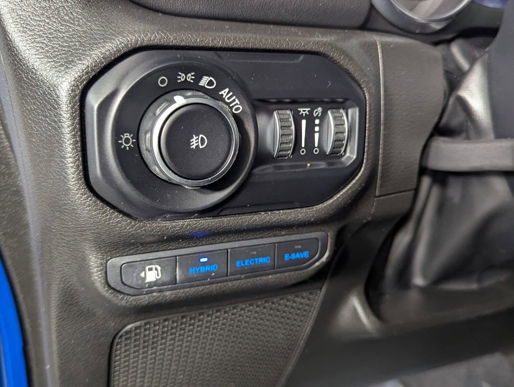 Used 2022 Jeep Wrangler Unlimited Sahara image 15