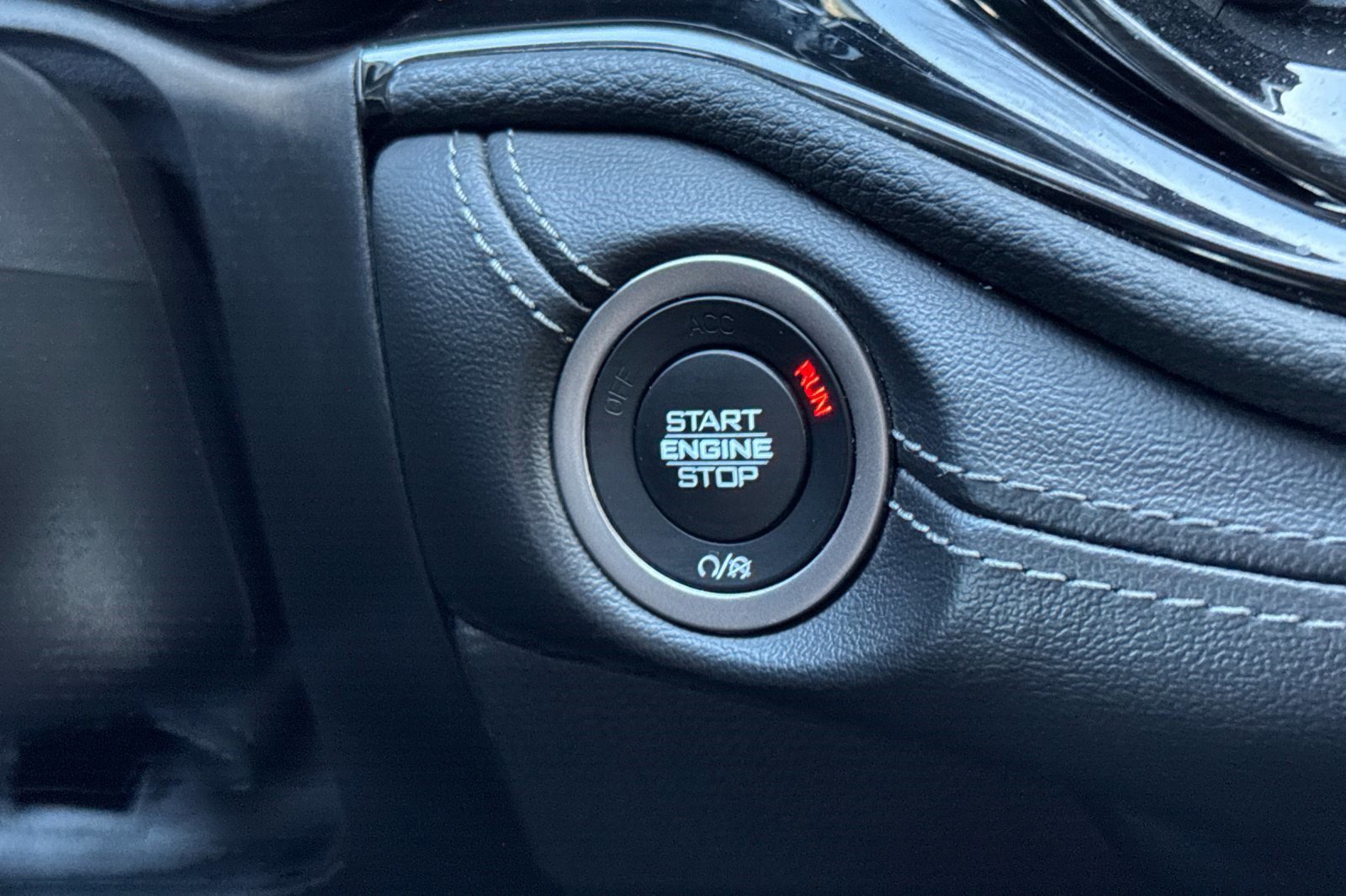 Used 2024 Dodge Durango SXT image 33