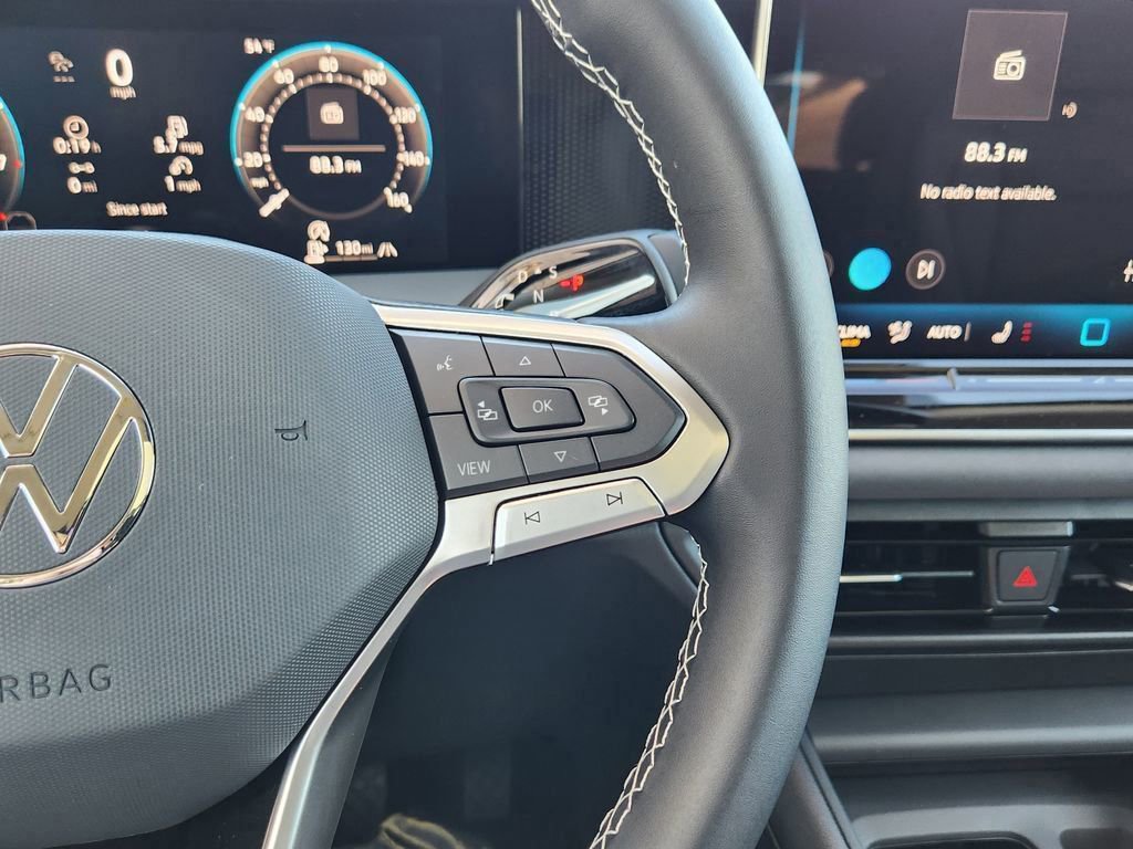 New 2026 Volkswagen Tiguan SE image 17