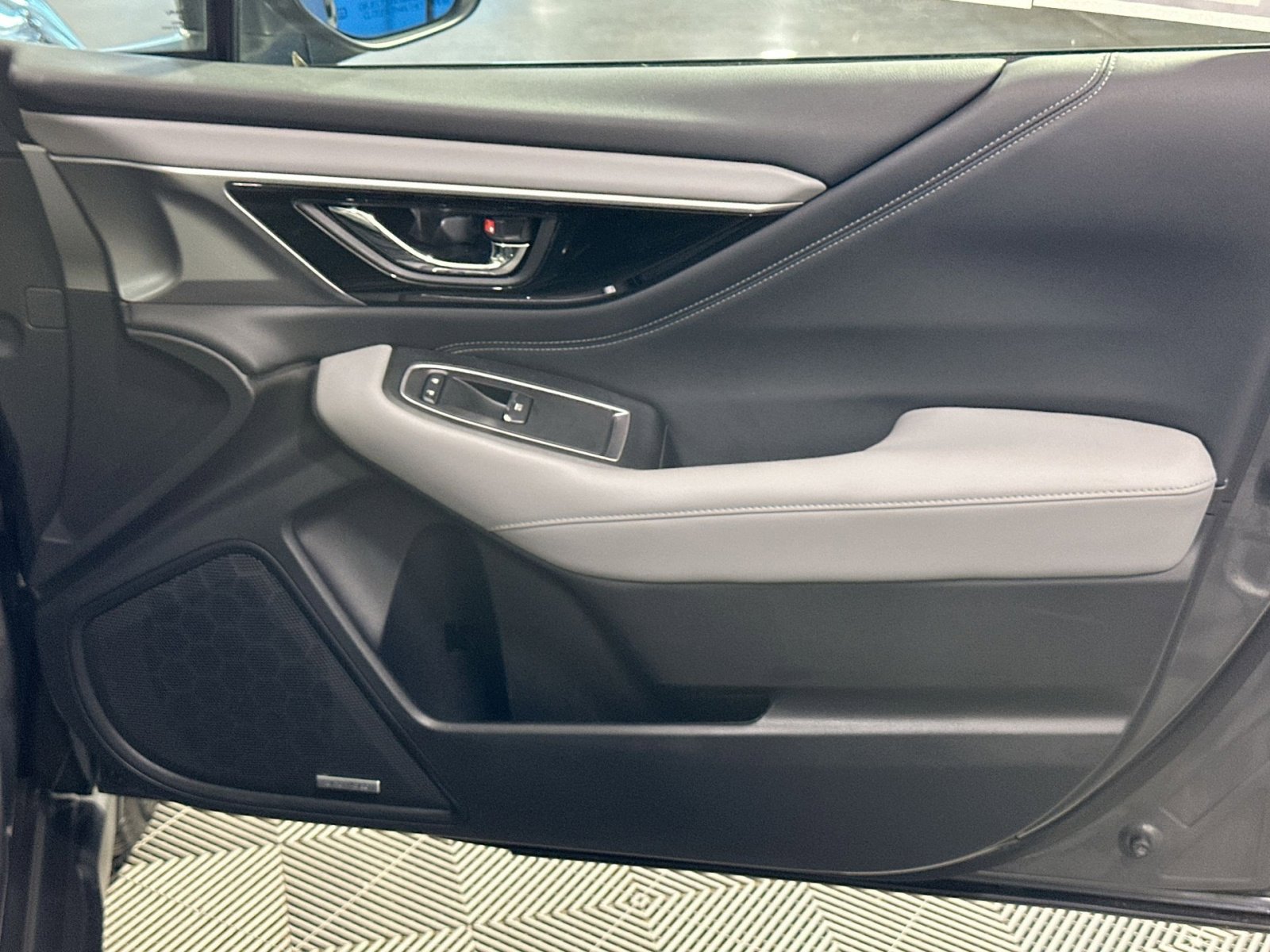 Used 2020 Subaru Outback Limited image 39