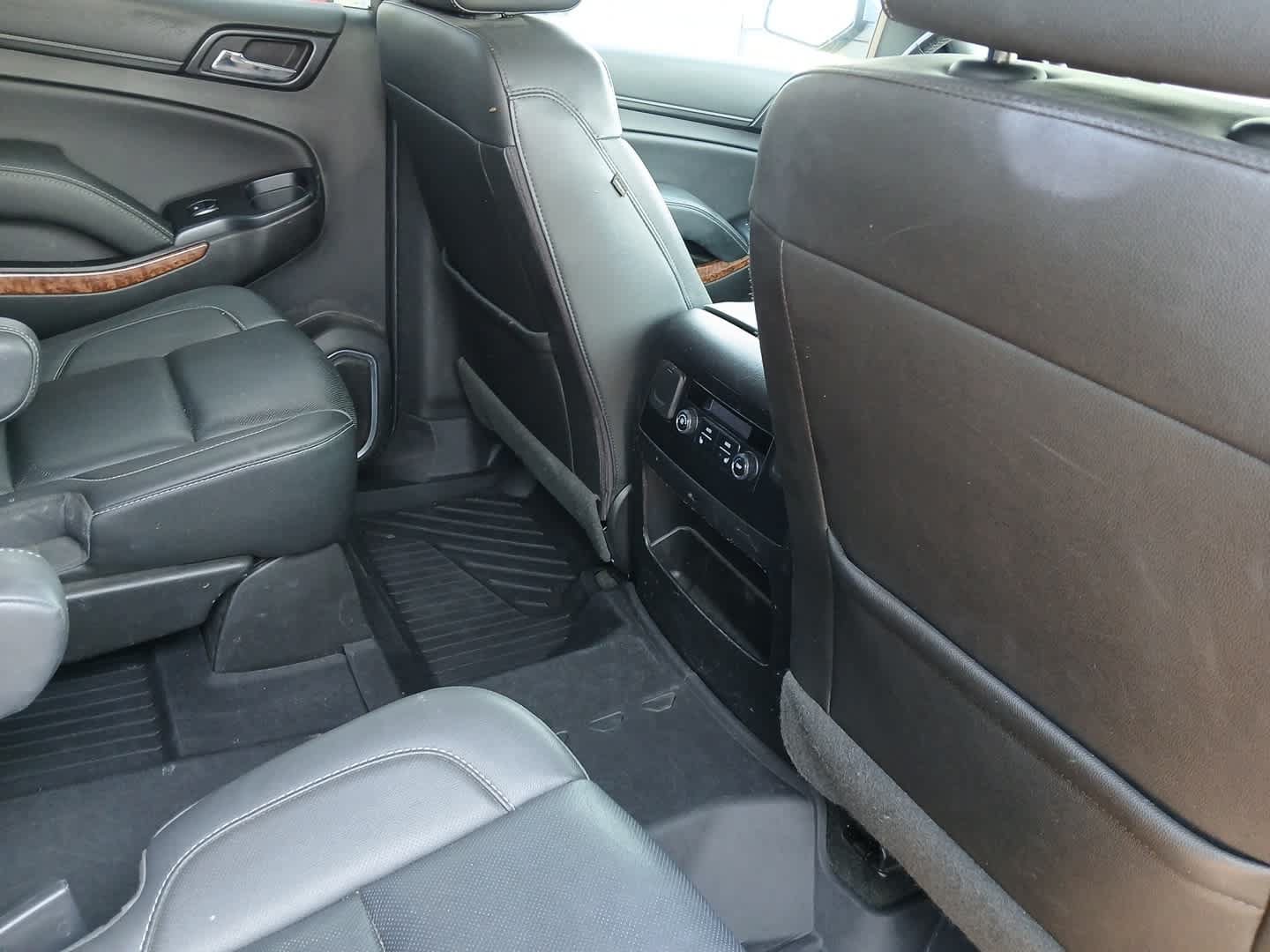 Used 2018 Chevrolet Suburban Premier AWD/4WD image 58