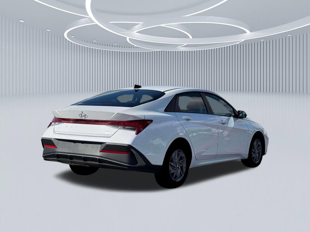 New 2026 Hyundai Elantra Blue image 7