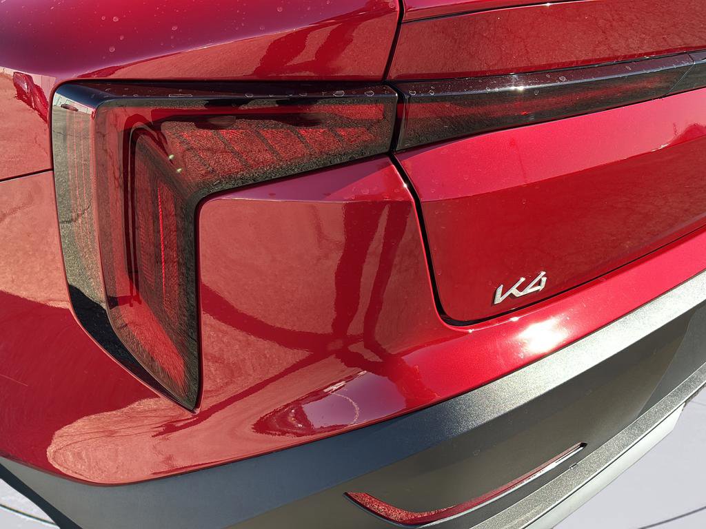 Certified 2025 Kia K4 image 40