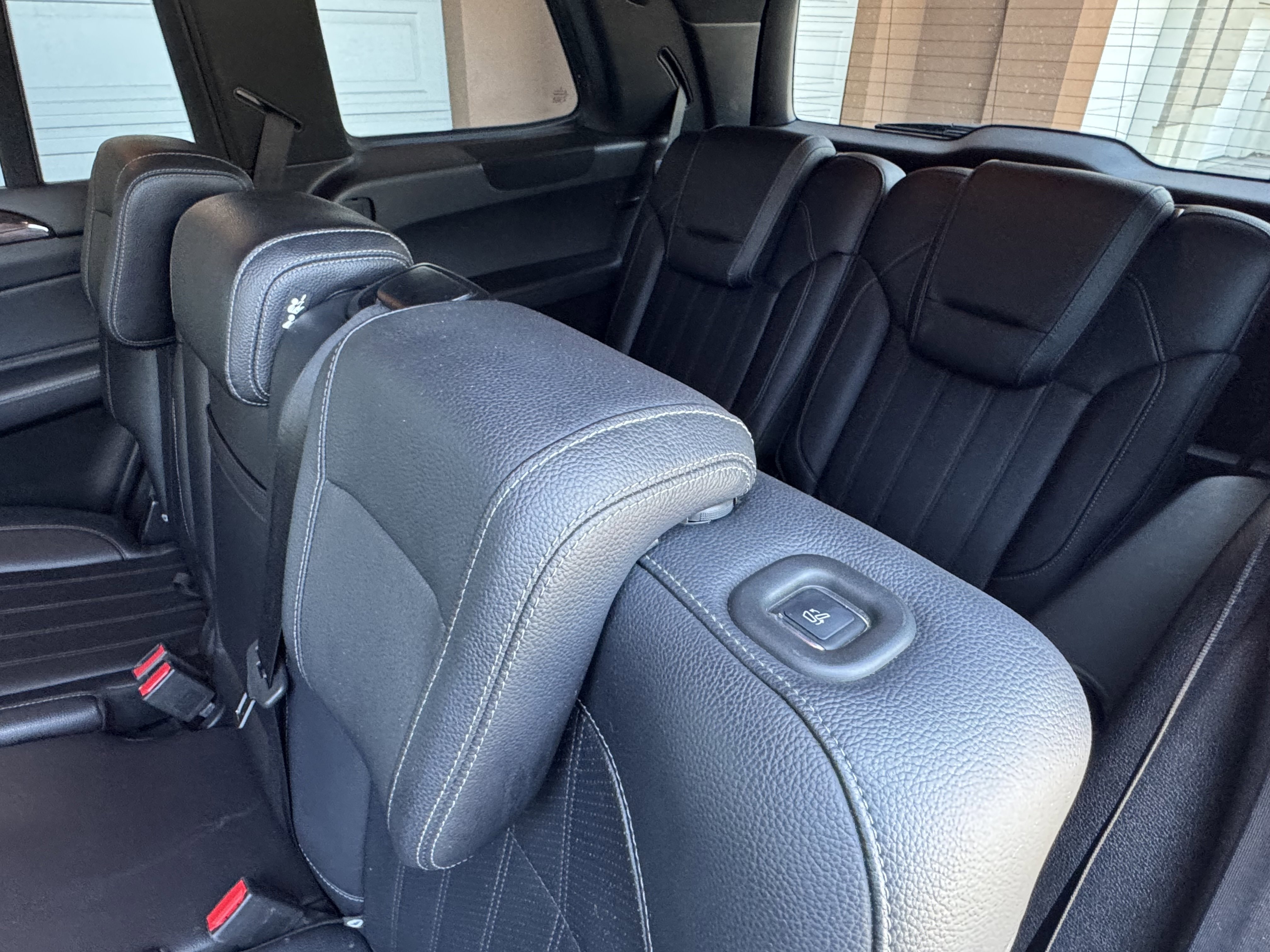 Used 2017 Mercedes-Benz GLS 450 4MATIC image 31