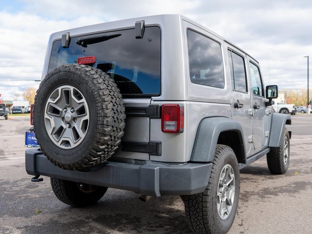 Used 2017 Jeep Wrangler Unlimited Rubicon w/ Connectivity Group image 6