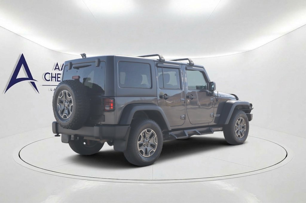 Used 2018 Jeep Wrangler Unlimited Rubicon w/ Connectivity Group AWD/4WD image 4