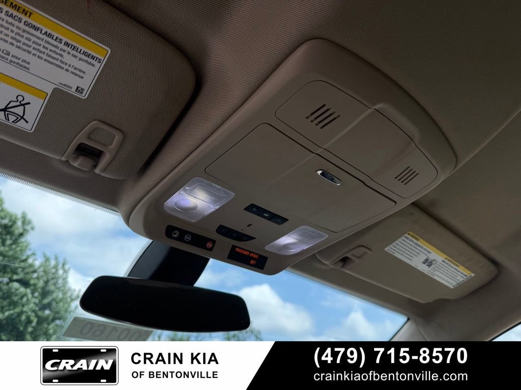 Used 2017 Buick Envision Essence FWD image 19