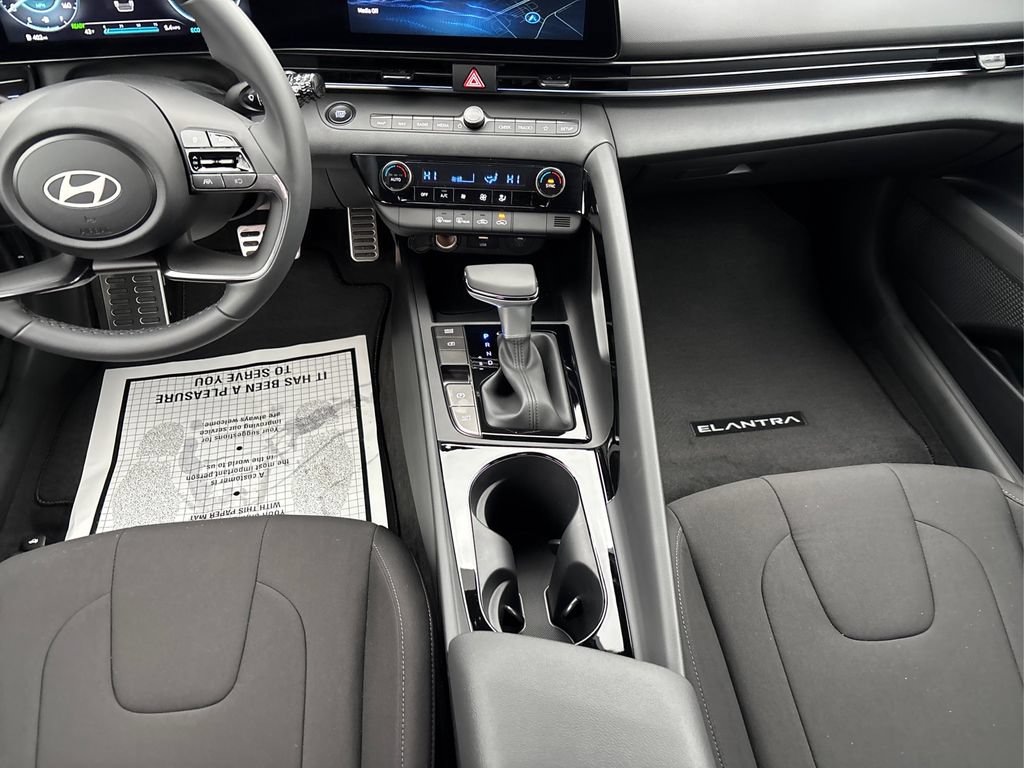 New 2026 Hyundai Elantra SEL FWD image 20