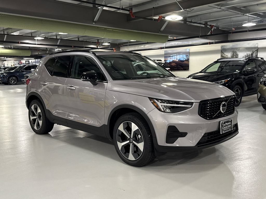 Used 2026 Volvo XC40 B5 Core w/ Protection Package Premier