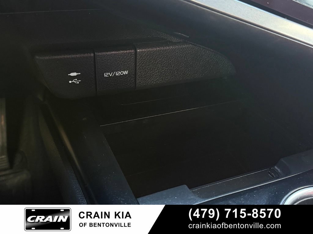 Used 2018 Toyota Camry XSE FWD image 18