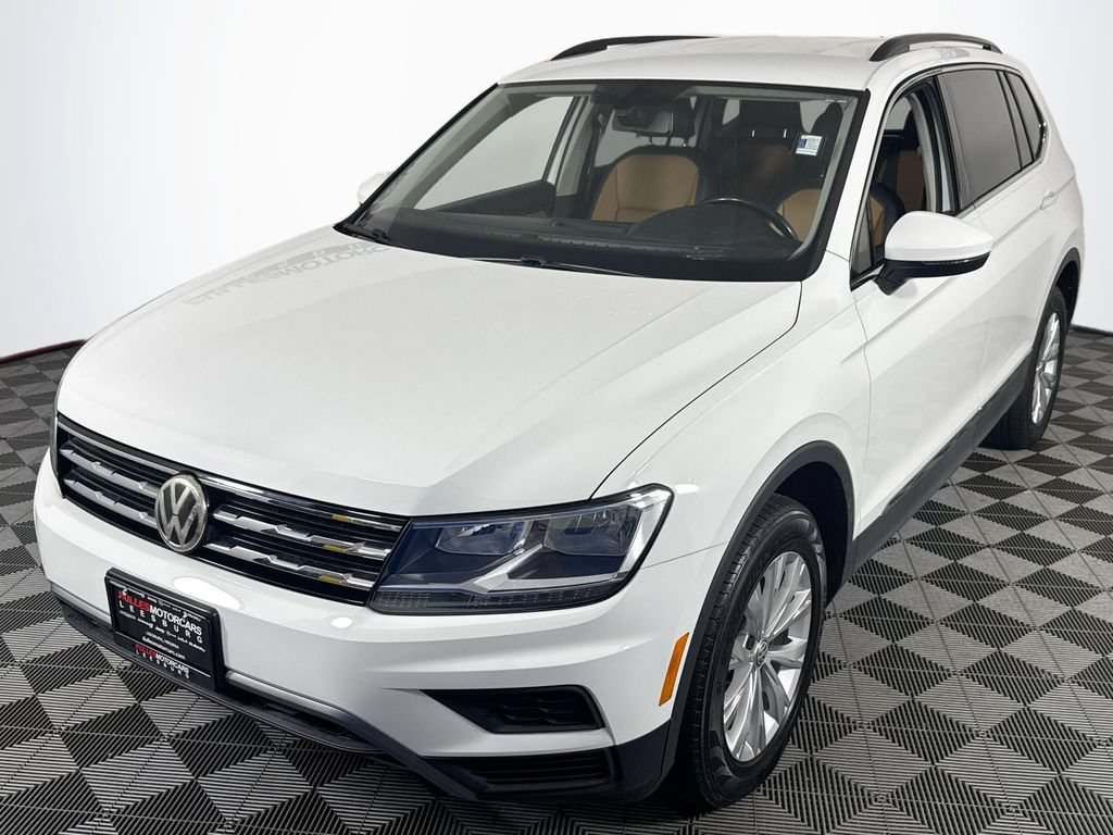 Used 2018 Volkswagen Tiguan SE AWD/4WD image 3