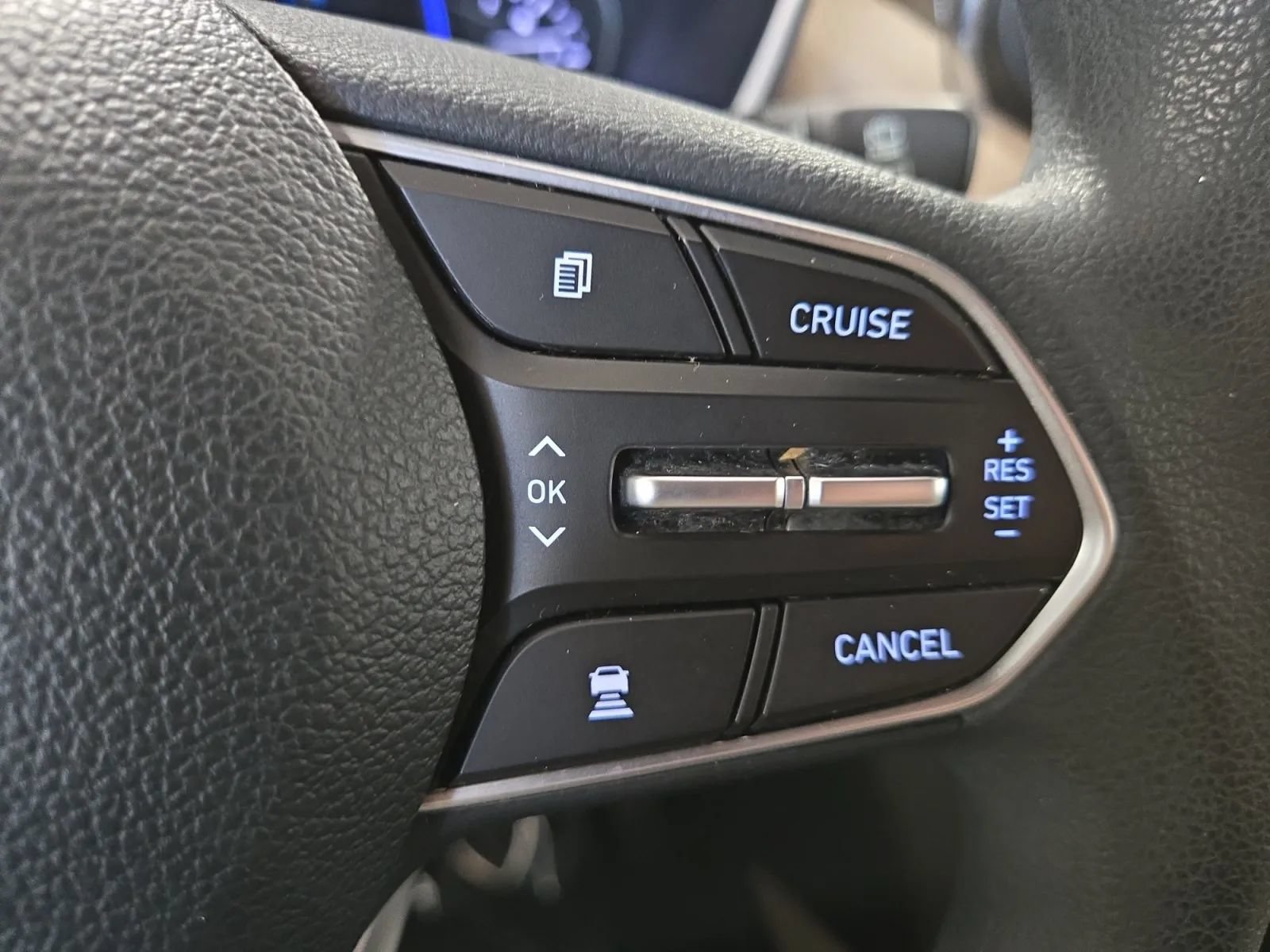 Used 2019 Hyundai Santa Fe SEL FWD image 22