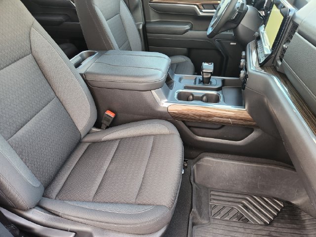 Used 2025 Chevrolet Silverado 1500 LT Trail Boss w/ Convenience Package II AWD/4WD image 20
