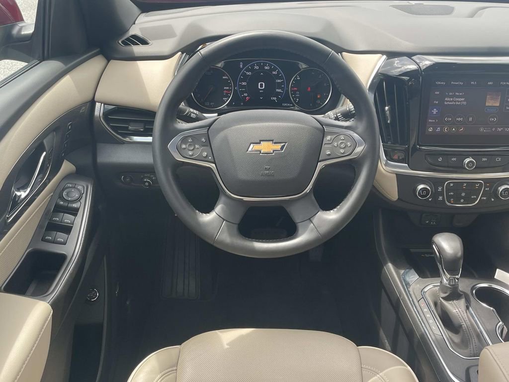 Used 2022 Chevrolet Traverse Premier FWD image 15