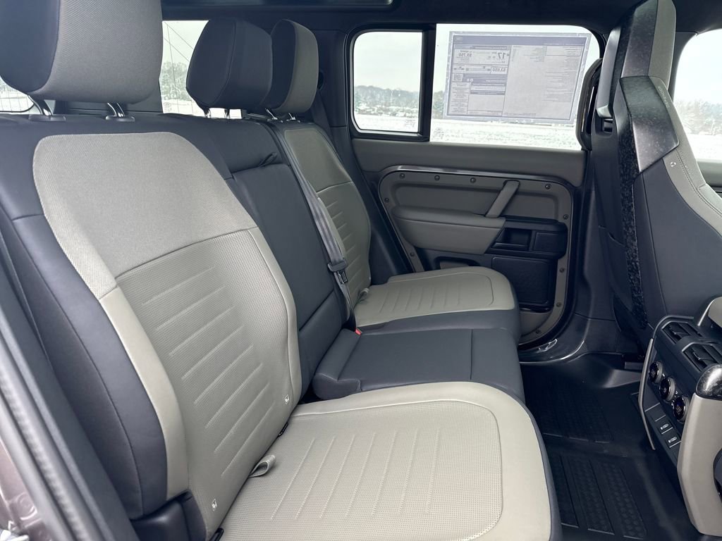 New 2026 Land Rover Defender 110 OCTA image 17