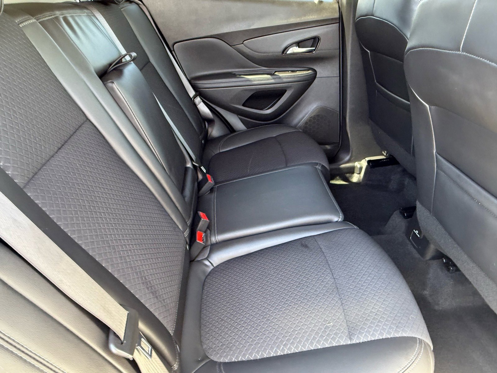 Used 2022 Buick Encore Preferred w/ Safety Package image 12