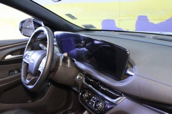 Used 2025 Buick Envista Sport Touring image 13