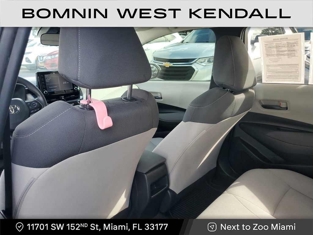 Used 2022 Toyota Corolla LE image 18