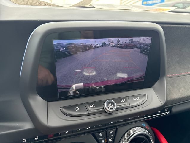 Used 2020 Chevrolet Camaro ZL1 RWD image 17