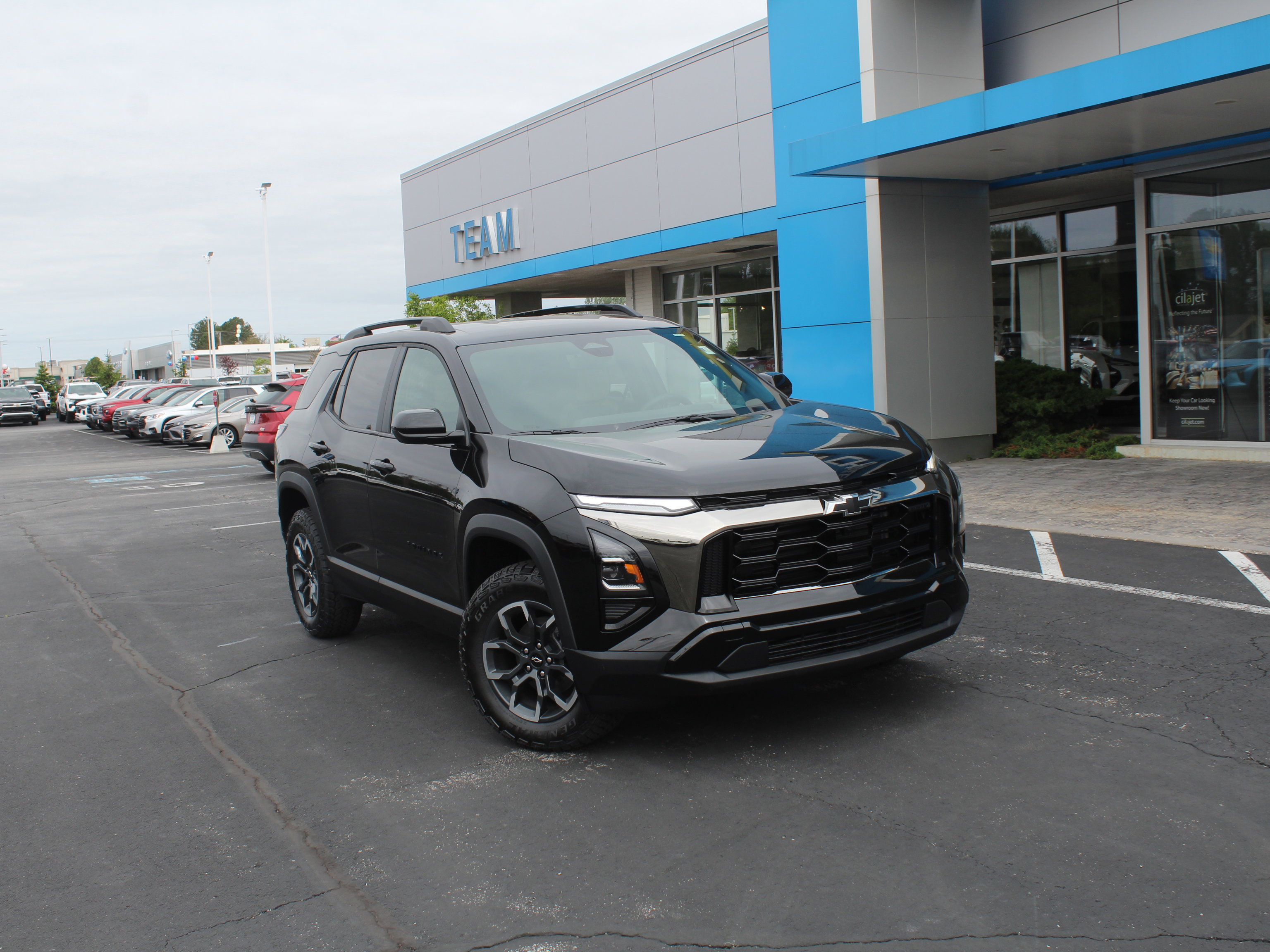 New 2026 Chevrolet Equinox ACTIV FWD image 2