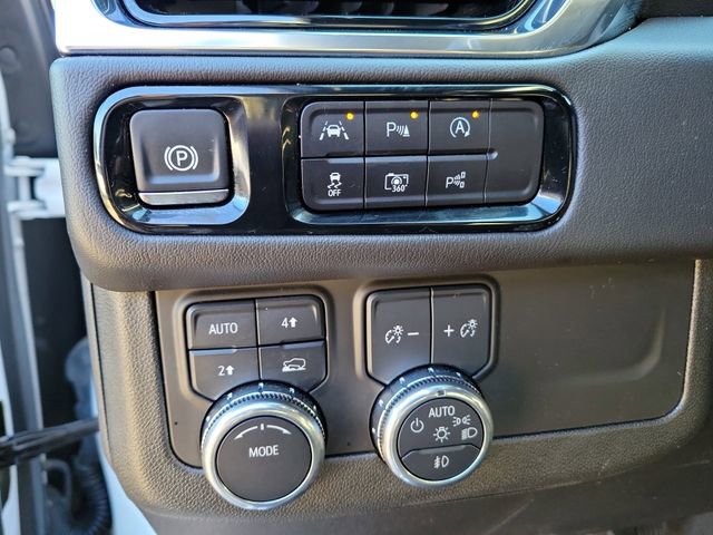 Certified 2025 GMC Yukon XL Denali image 29