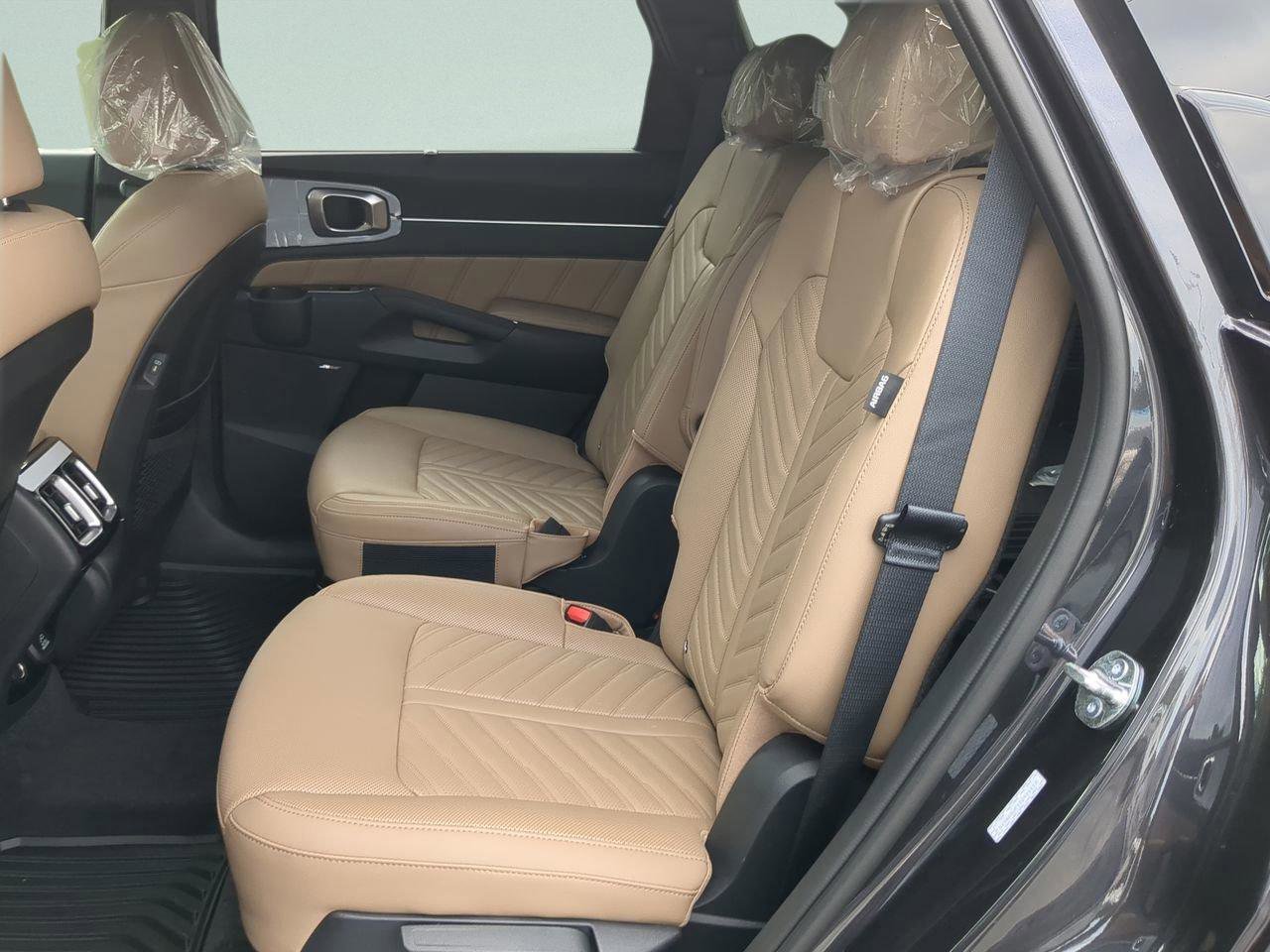 Certified 2026 Kia Sorento SX Prestige w/ Olive Brown Leather Package image 12